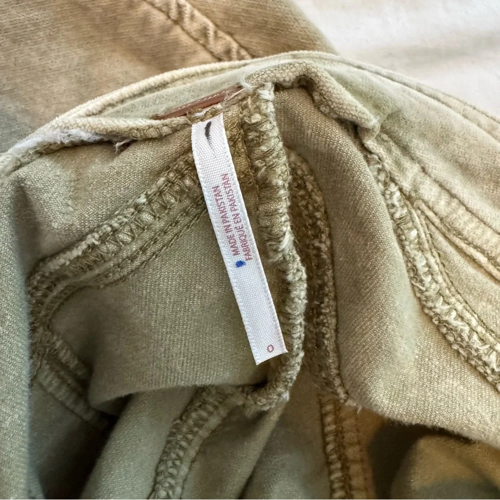 NWT Free People Flare Corduroy Pants with Zipper Stretchy Size 0 - Picture 12 of 12